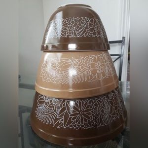 Vintage Pyrex Set of 3 Nesting Mixing Bowls Woodland Brown Pattern 401, 402, 403